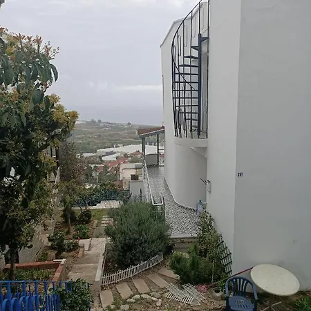 Deniz Manzarali Villa